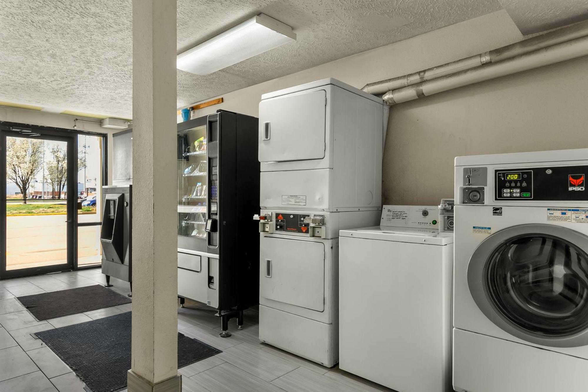 Americas Best Value Inn - Линкольн Экстерьер фото